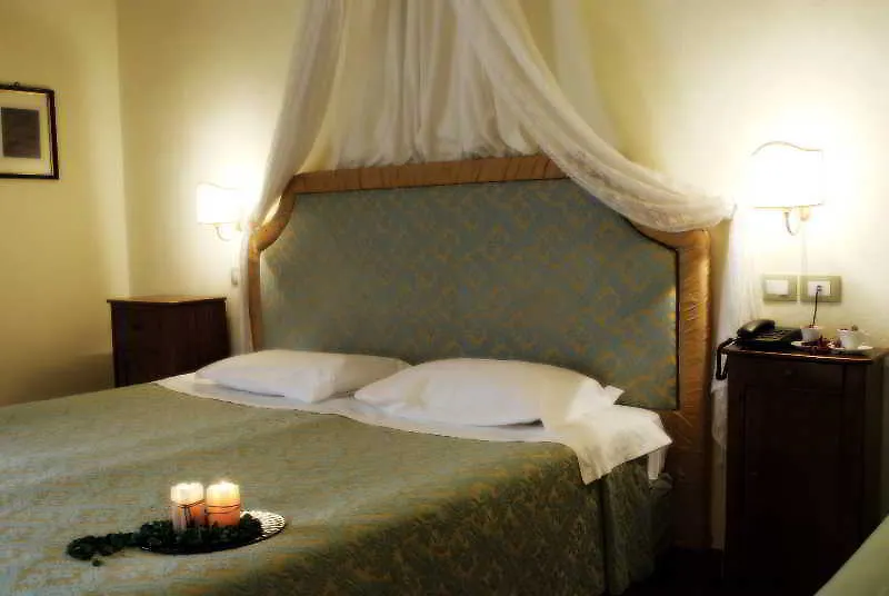 Il Chiostro Del Carmine Hotell Siena