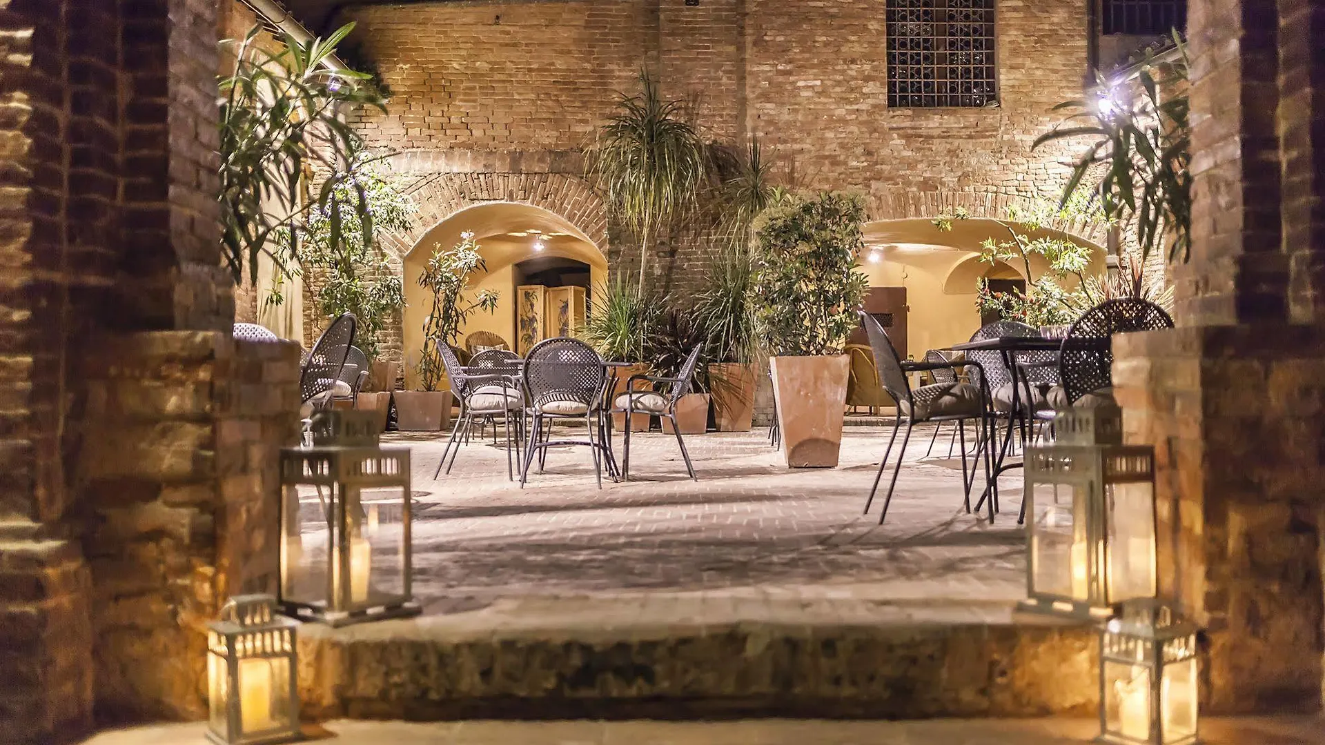 Il Chiostro Del Carmine Hotell Siena