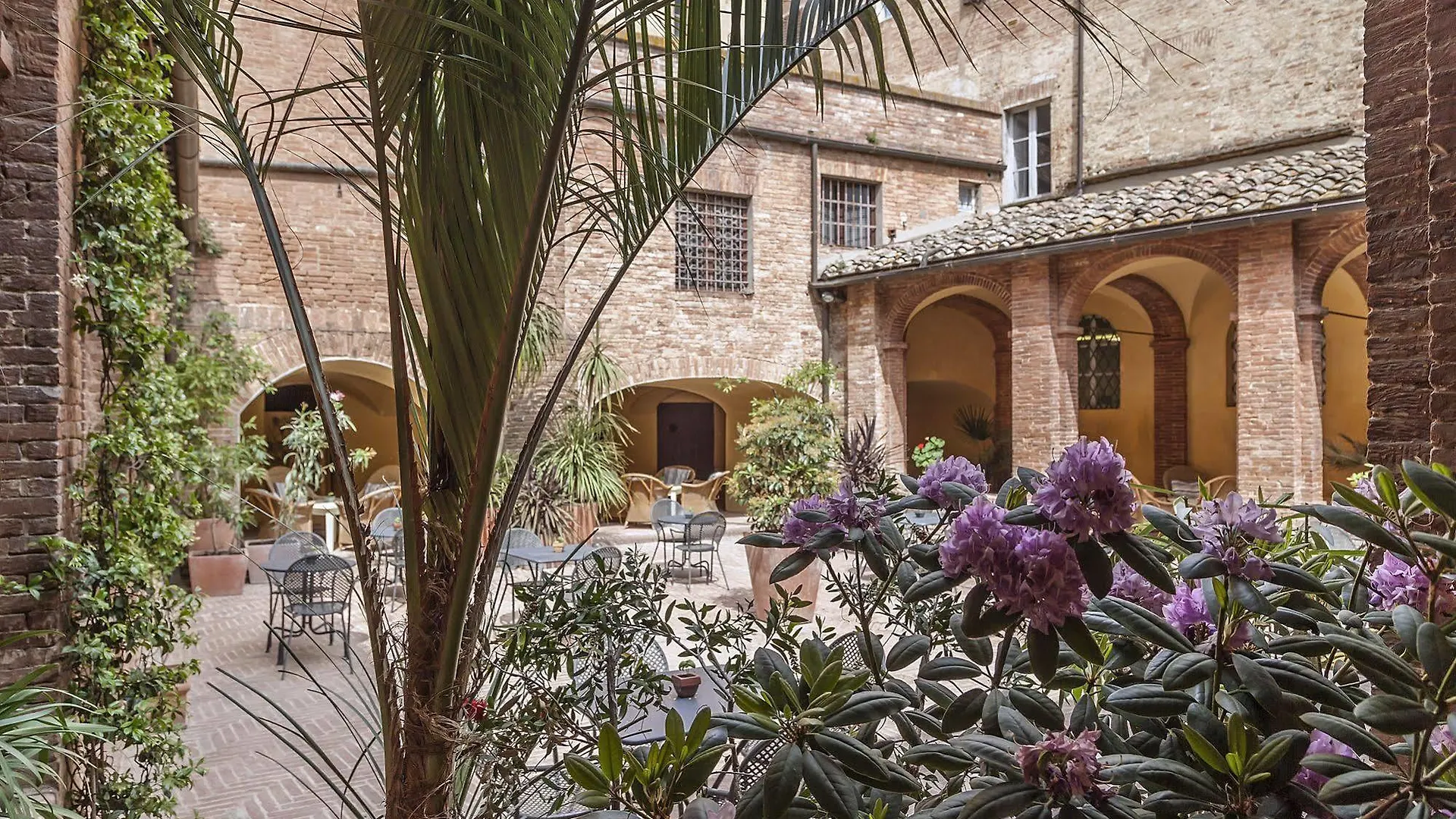 Il Chiostro Del Carmine Hotell Siena 4*,