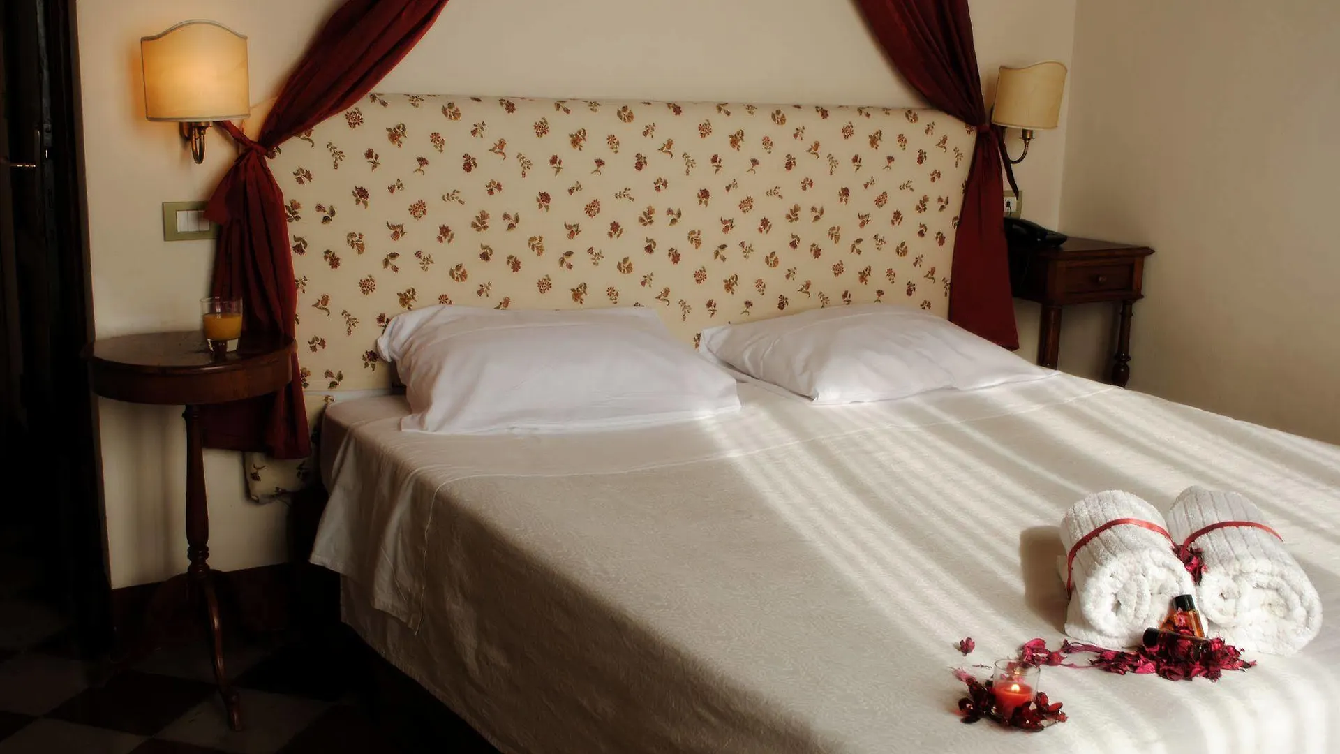 Il Chiostro Del Carmine Hotell Siena Italien