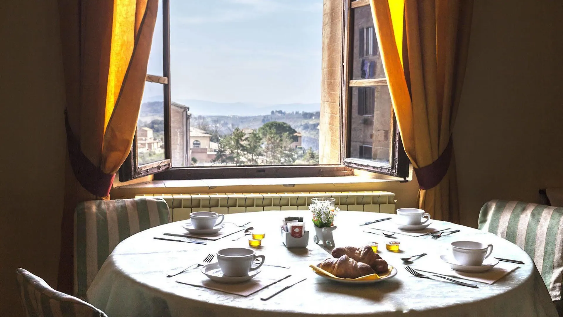 Il Chiostro Del Carmine Hotel Siena 4*,