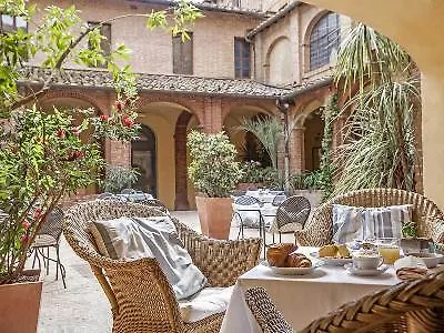 Il Chiostro Del Carmine Hotell Siena